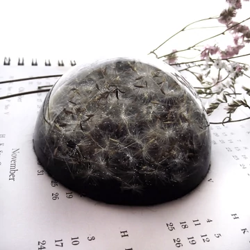 Pitypangmagok tánca papírnehezék