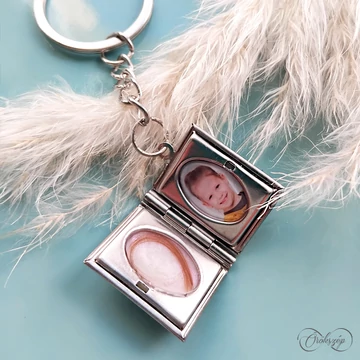 Baba-Gyermek Emlékőr fényképes könyv kulcstartó