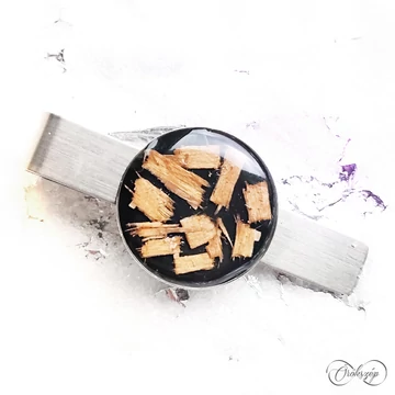 fekete nyakkendőtű