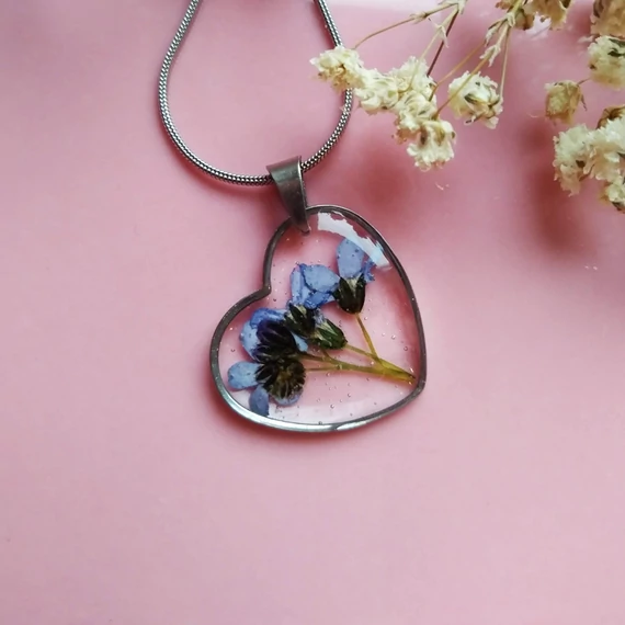 Nefelejcs szívmedál