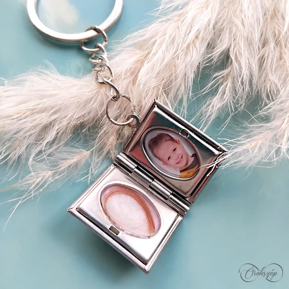 Baba-Gyermek Emlékőr fényképes könyv kulcstartó