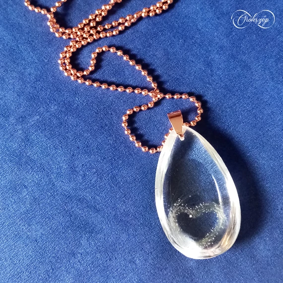 ősz hajtincses medál